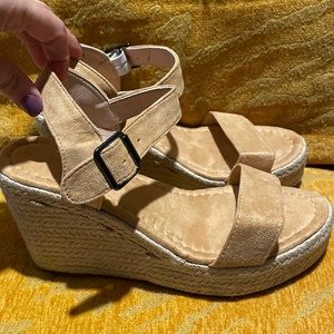 Target brand 🎯 nude espadrille wedges, never worn 👡